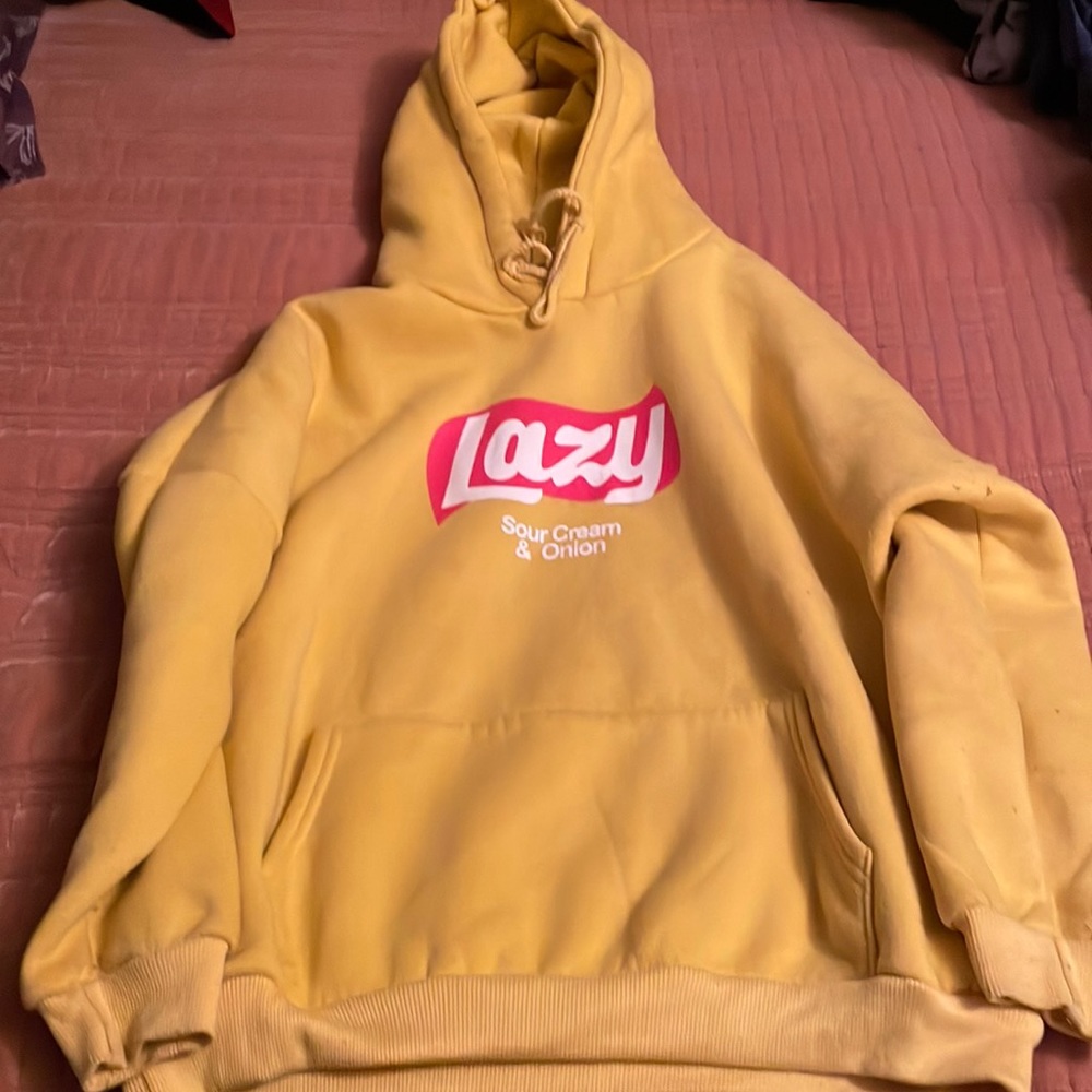 Lays Yellow Sweater, Size M for men and women